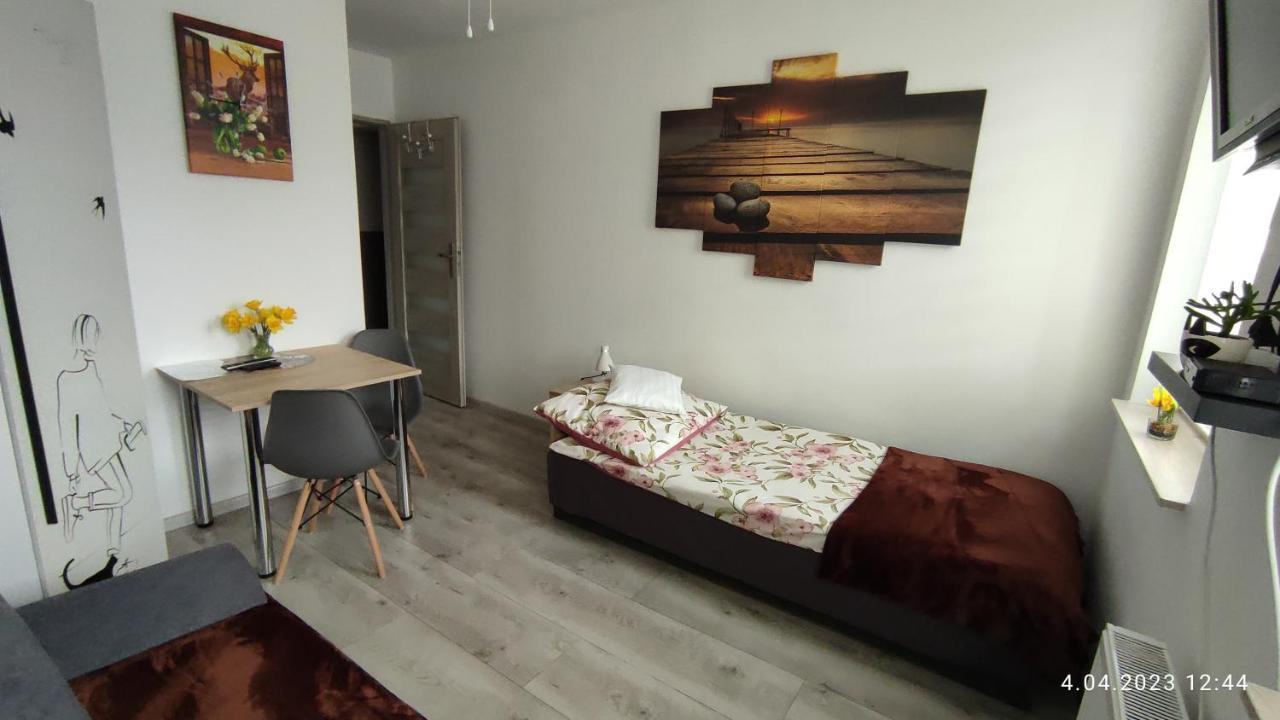 Apartament "Jelen" Jelenia Gora Apartment Bagian luar foto